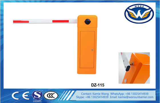 RS485 ไฟจราจร Barrier ที่จอดรถเครื่องอ่าน RFID ประตูกั้นจราจรพร้อมแขน 6 ม