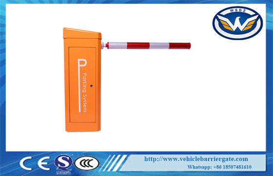 การแก้ปัญหาการชนกันของยานพาหนะบ่อยครั้งในลานจอดรถ: การผสานรวมความปลอดภัยของเซ็นเซอร์หลายตัวในระบบแผงกั้น