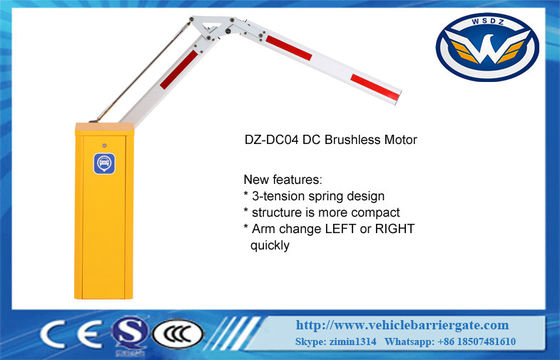 การรักษาความปลอดภัยแบบพับได้ Automatic Boom Barrier 6m Arm DC24V มอเตอร์แบบไม่มีแปรงสำหรับระบบลานจอดรถ
