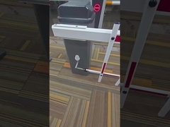 แขนรั้วสองอัน